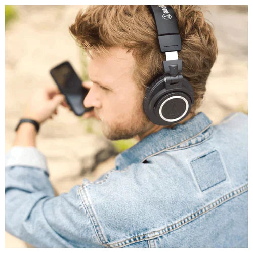 Audio-Technica ATH-M50x Professional Monitor Headphones + Slappa Full Sized  HardBody PRO Headphone Case (SL-HP-07)